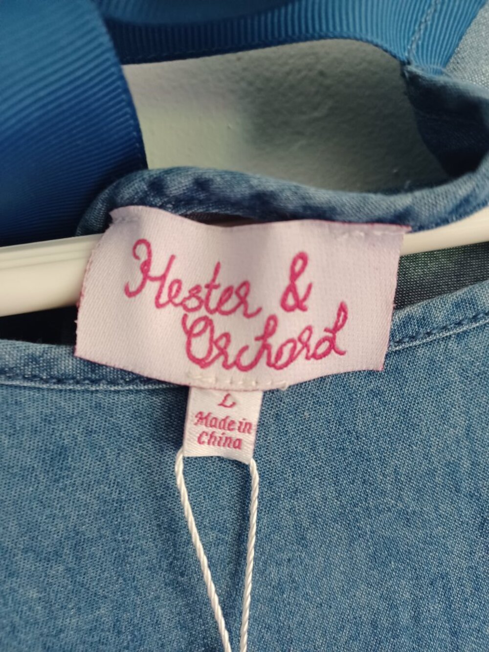 Hester & Orchard Women's Blouse Top Chambray Blue Lace Detail Size L - Picture 6 of 7